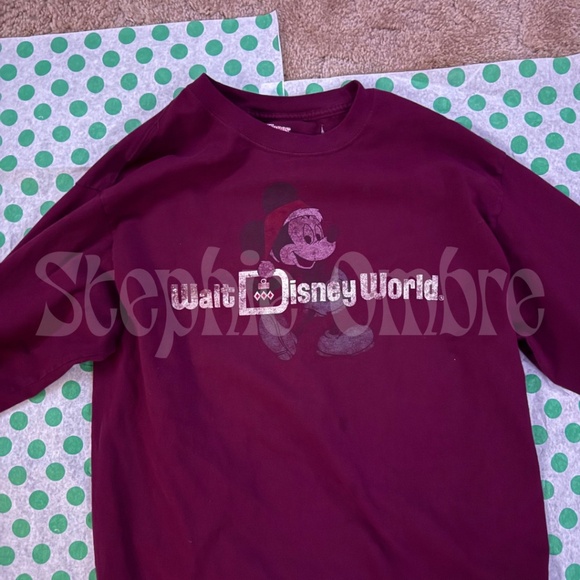 VTG Walt Disney World Mickey Mouse Christmas Red Sweater - L - Picture 1 of 2